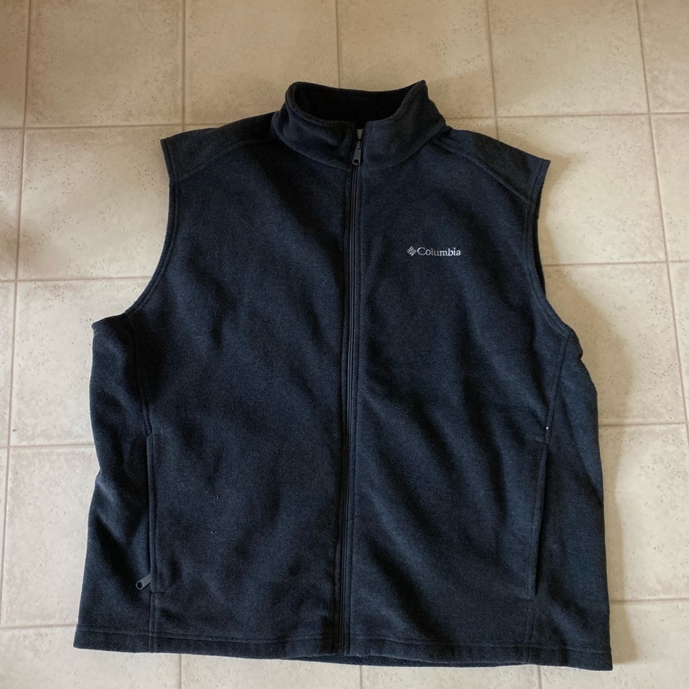 Columbia Black Fleece Vest